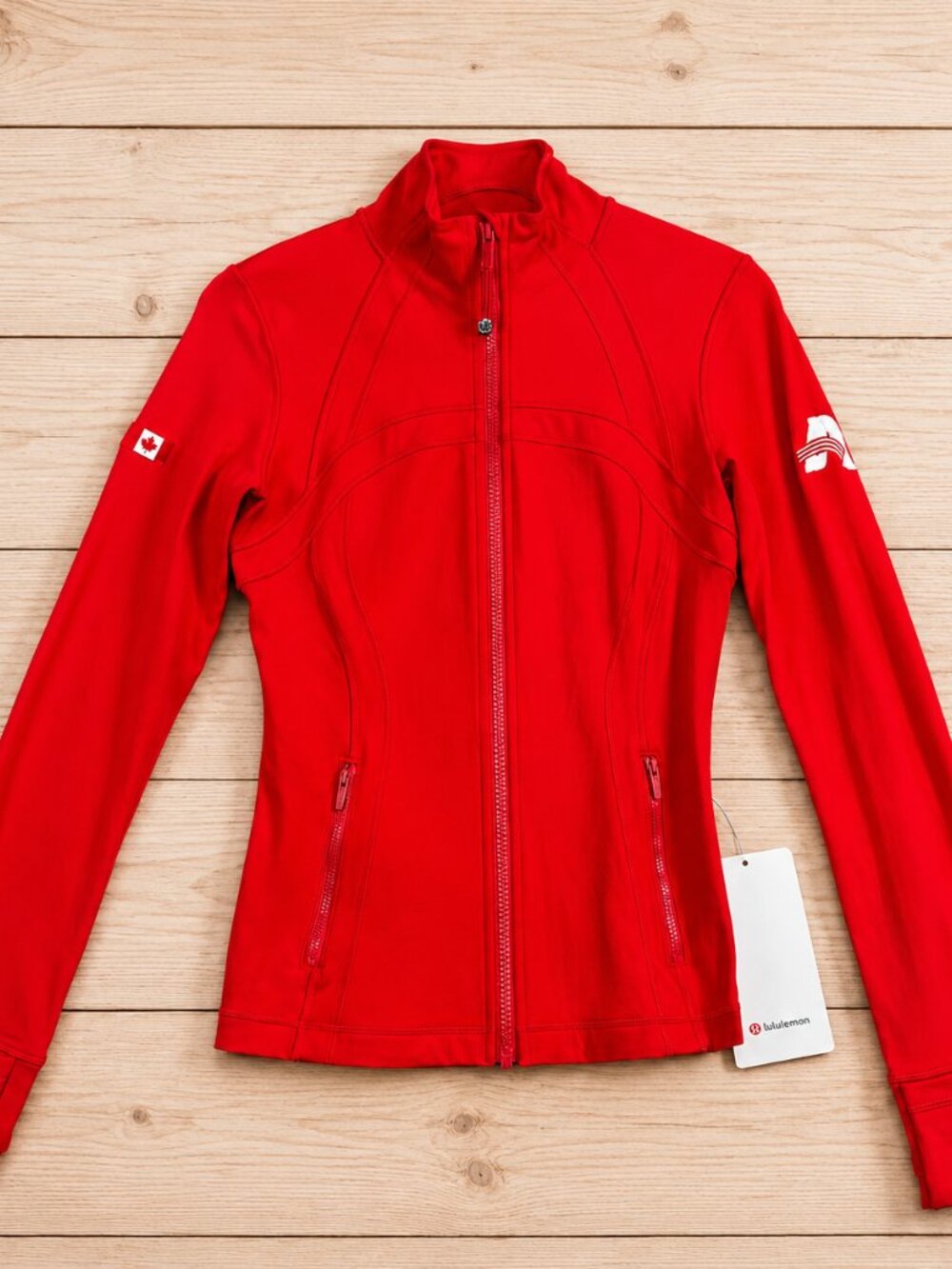 Collectors Lululemon Define Jacket Nulu Team Canada Red Full Zip Womens 6 NWT